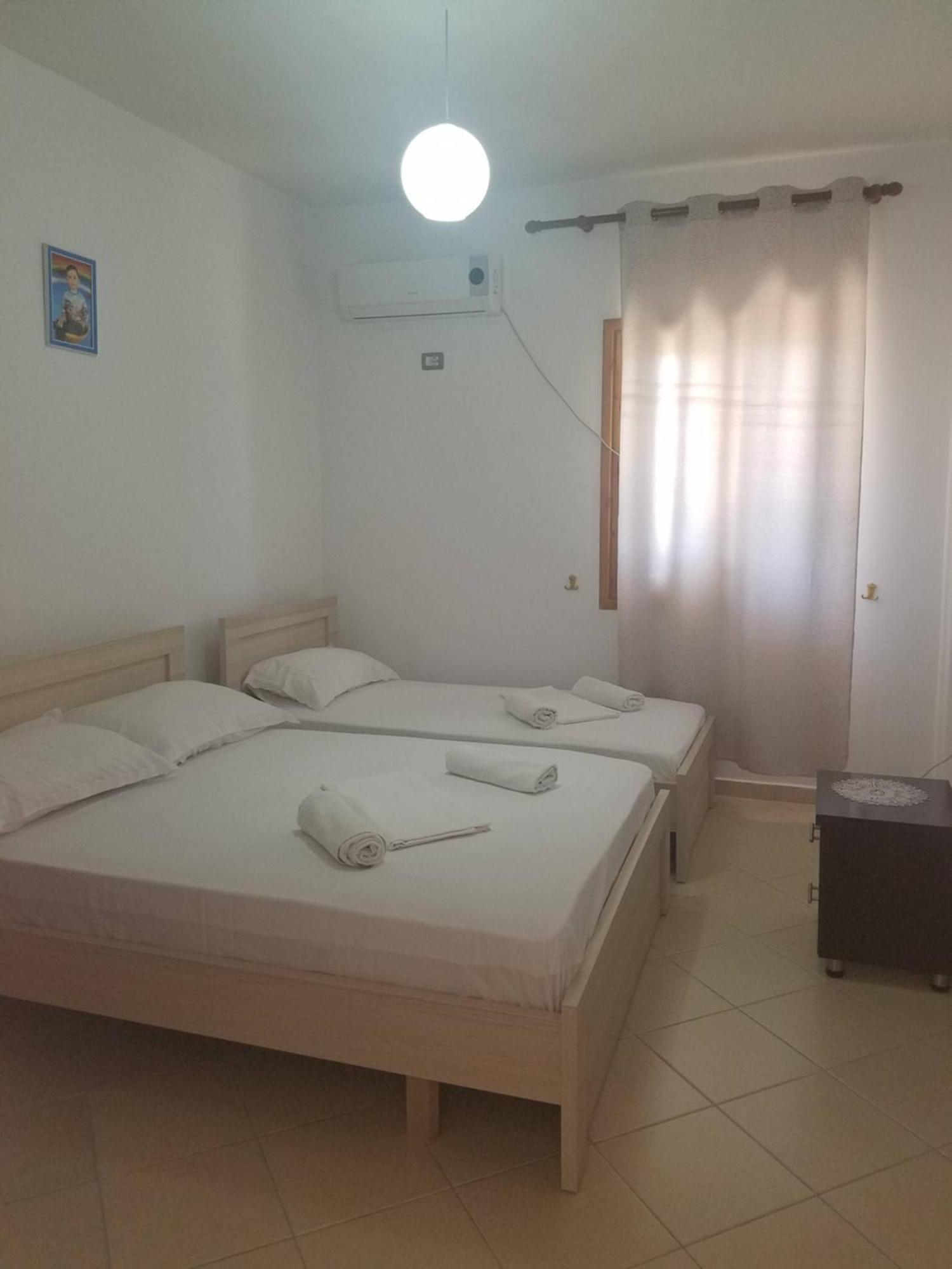 Guesthouse Emanuel Ksamil Esterno foto
